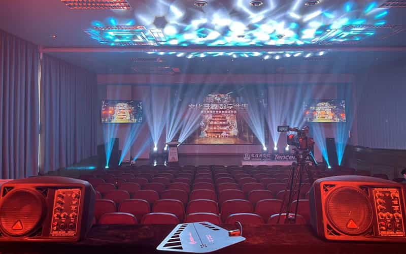 廣告物料制作會(huì)場(chǎng)布景舞臺(tái)搭建展位搭建舞臺(tái)燈光設(shè)備演藝音響高清LED屏