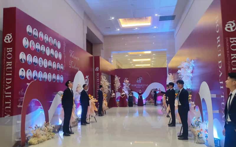 廣告物料制作會場布景舞臺搭建展位搭建舞臺燈光設(shè)備演藝音響高清LED屏